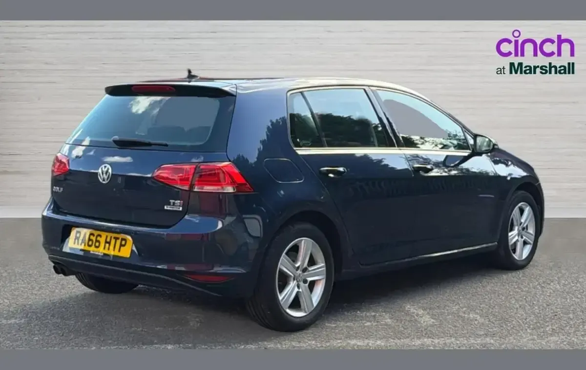 Used VW Golf VII Edition 123 HP (90 kW) 2017 Blue Hatchback