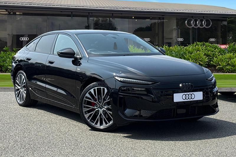 Black New 2025 Audi e-tron Business SUV | £63,385 (Super price) - Image 1/4