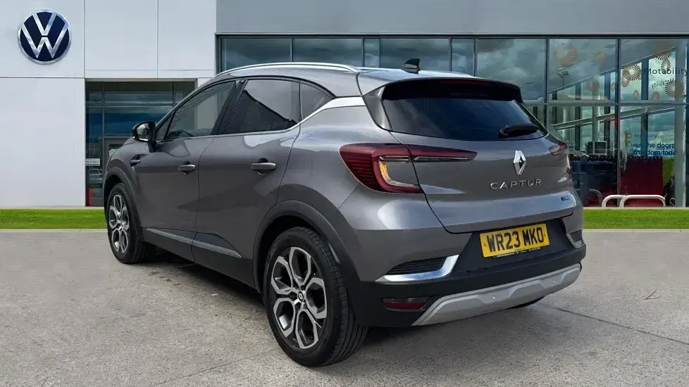 Used Renault Captur Techno 142 HP (104 kW) 2023 Grey SUV