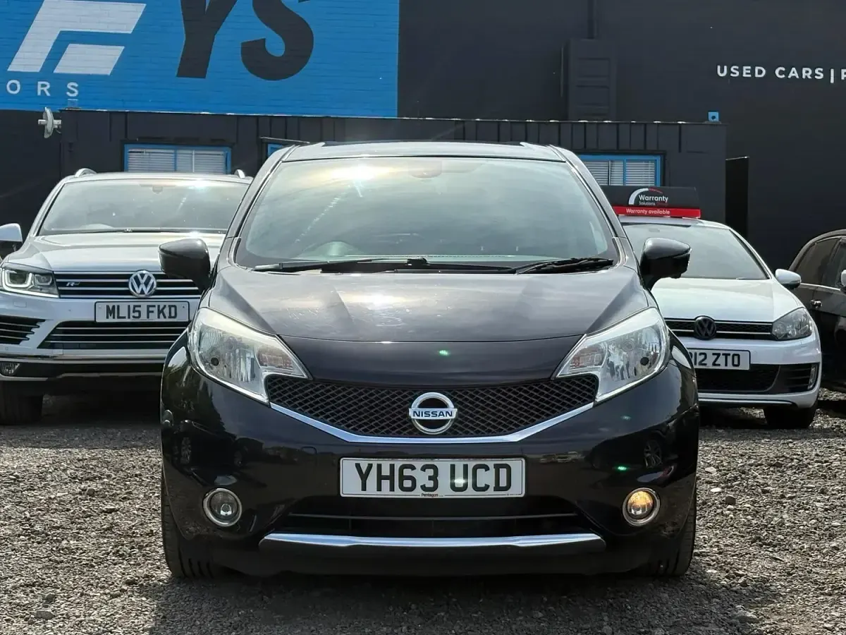 Used Nissan Note Tekna 90 HP (66 kW) 2013 Black Hatchback