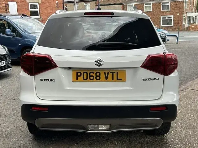 Used Suzuki Vitara SZ-T 112 HP (82 kW) 2018 White SUV