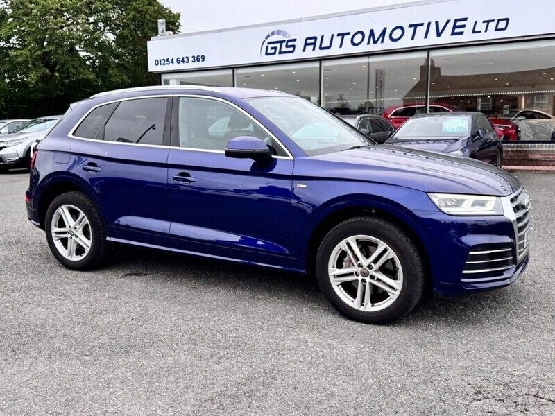Blue Used 2019 Audi Q5 S-Line SUV | £21,980 (Super price) - Image 1/4