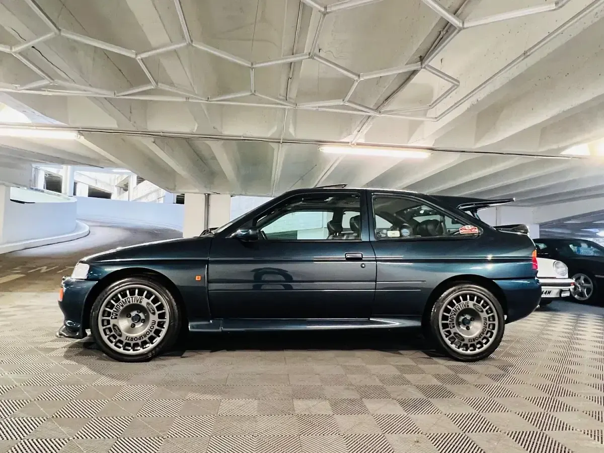 Used Ford Escort RS 224 HP (164 kW) 1995 Green Hatchback