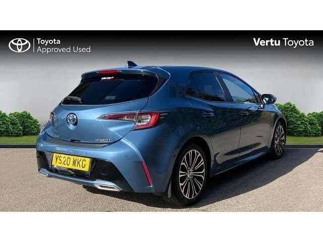 Used Toyota Corolla Design 184 HP (135 kW) 2020 Blue Hatchback