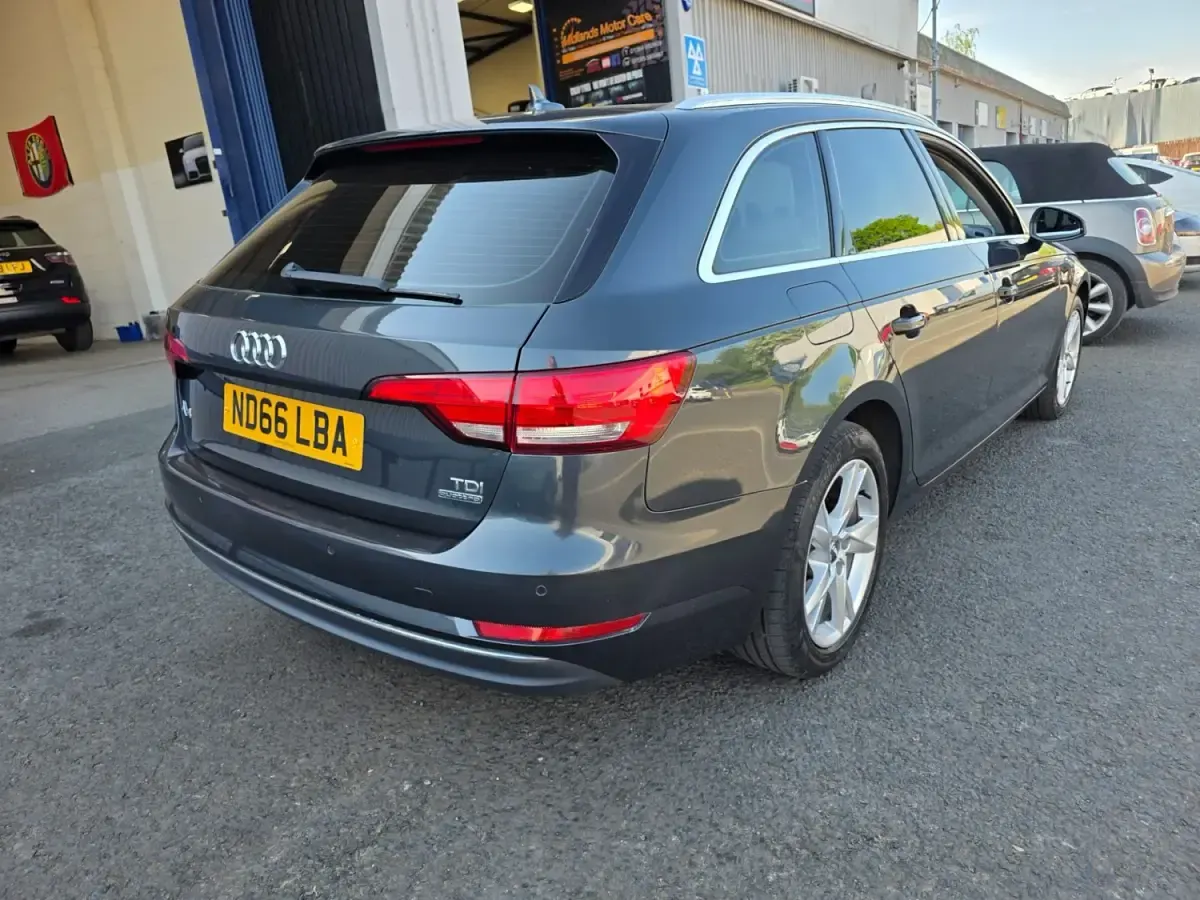 Usado Audi A4 Sport 2016 Cinzento Carrinha