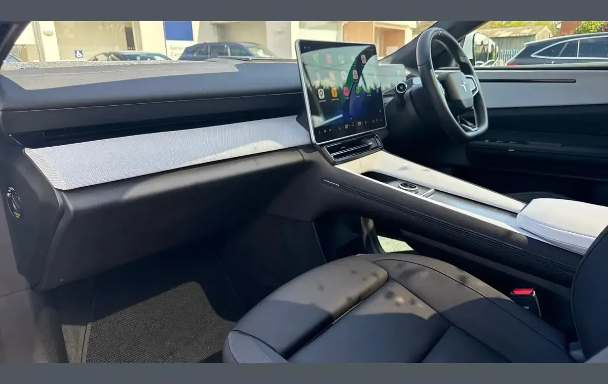 Begagnad Polestar 4 Plus 196 kW (267 HK) 2025 Silver SUV