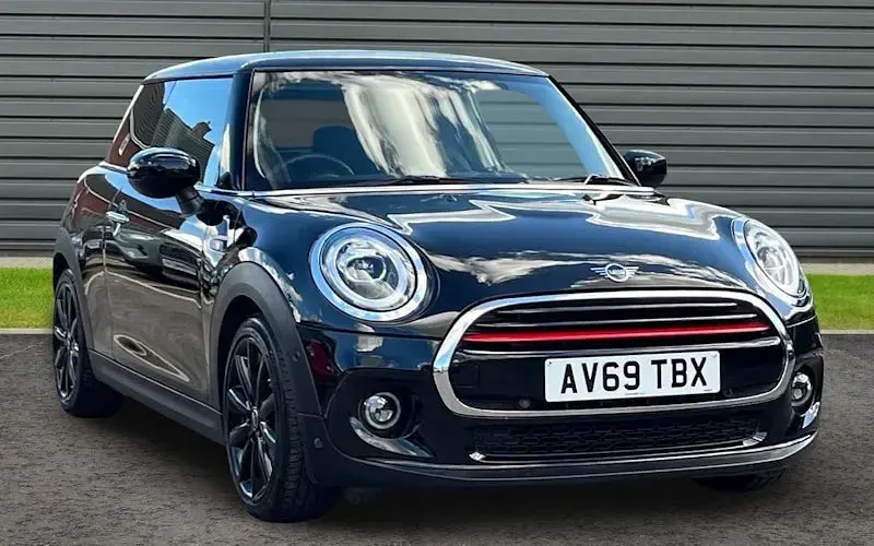 Used Mini Cooper Classic 136 HP (100 kW) 2021 Hatchback