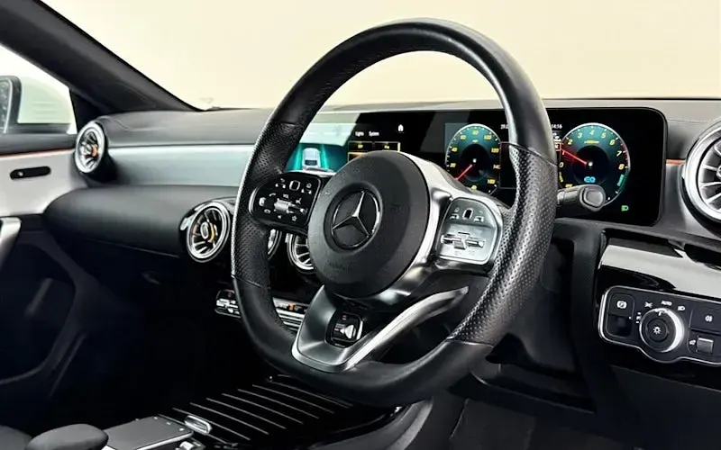 Used Mercedes CLA250e Shooting Brake AMG Line Premium 218 HP (160 kW) 2021 White Estate