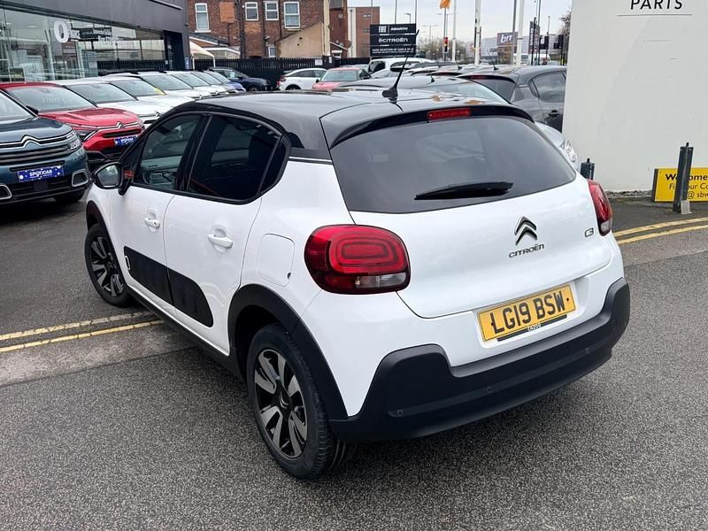 Used Citroën C3 Flair 108 HP (79 kW) 2019 White Hatchback
