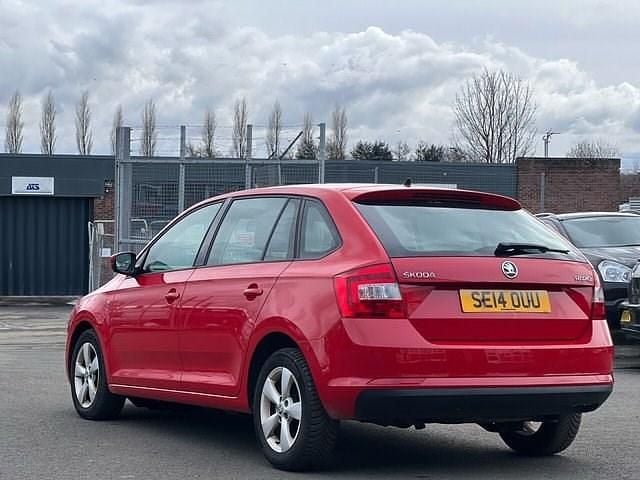 Used Skoda Rapid SE 105 HP (77 kW) 2014 Red Hatchback