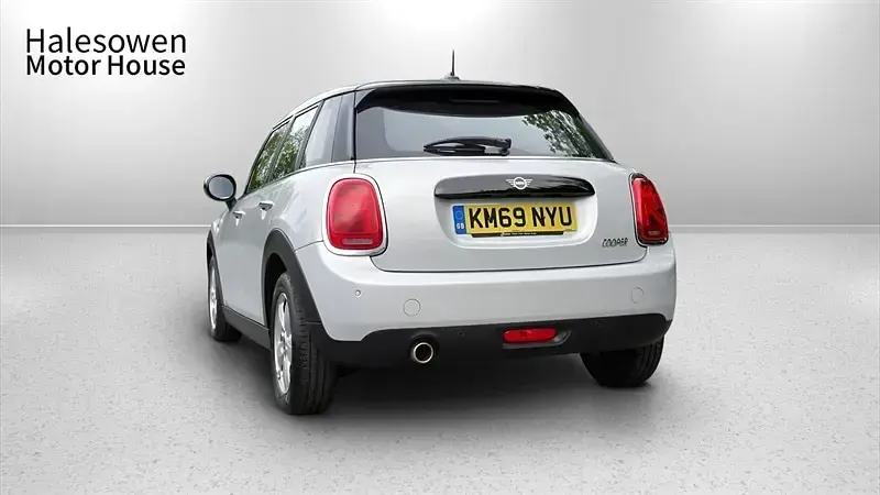 Used Mini Cooper Classic 136 HP (100 kW) 2019 Silver Hatchback