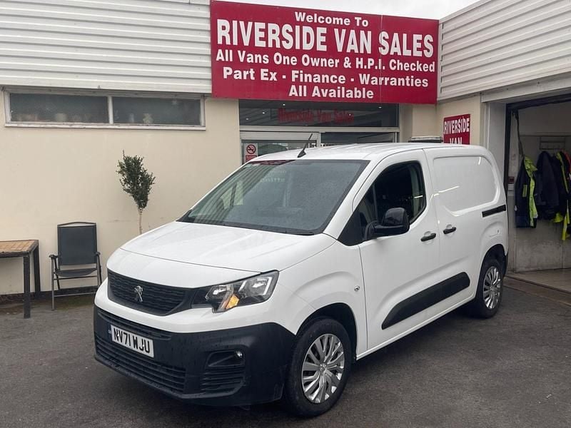Used Peugeot Partner 2022 White MPV