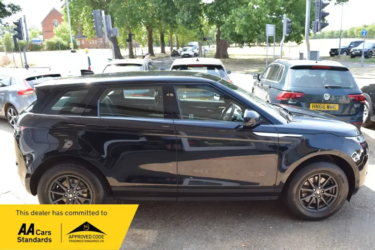 Used Land Rover Range Rover evoque 152 HP (111 kW) 2019 Black SUV