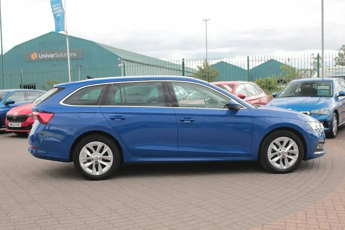 Used Skoda Octavia SE L 150 HP (110 kW) 2022 Energy blue Estate