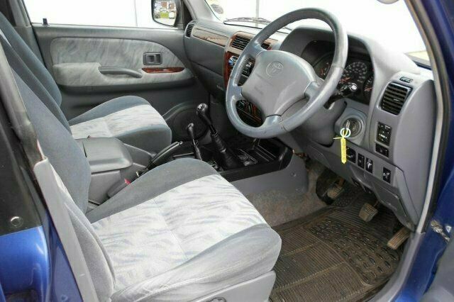 Used Toyota Land Cruiser 123 HP (90 kW) 2000 SUV