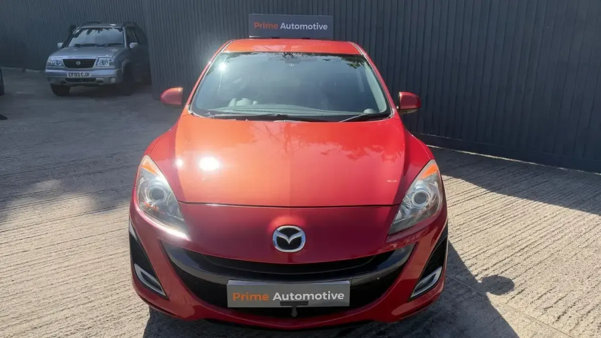 Käytetty Mazda 3 105 HP (77 kW) 2011 Punainen Viistoperä