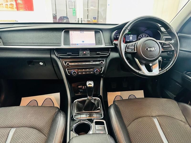 Used Kia Optima 2019 Red Estate