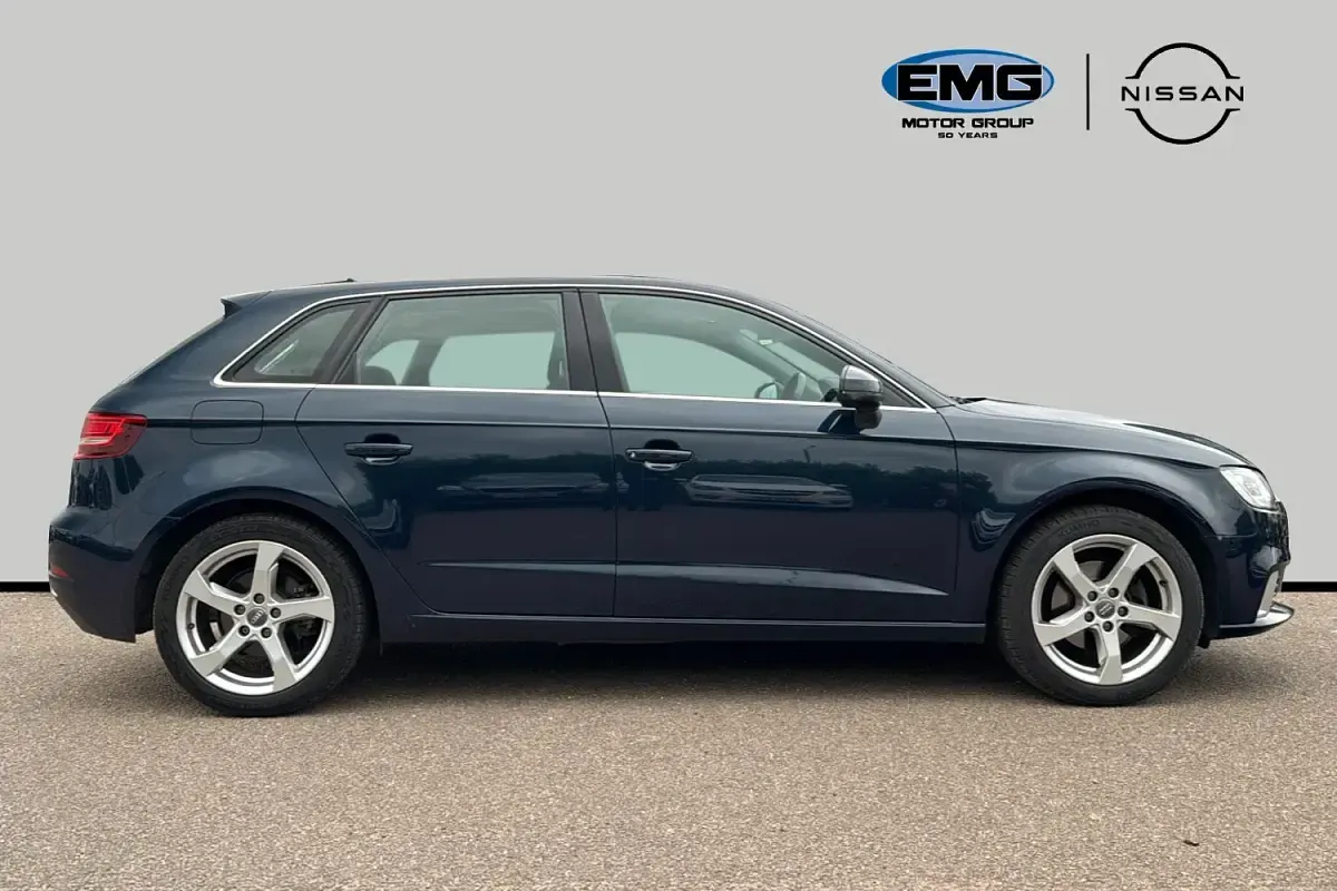 Used Audi A3 Sportback Sport 150 HP (110 kW) 2016 Blue Hatchback
