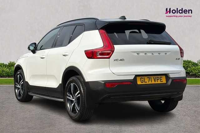 Used Volvo XC40 R-Design 194 HP (142 kW) 2022 SUV