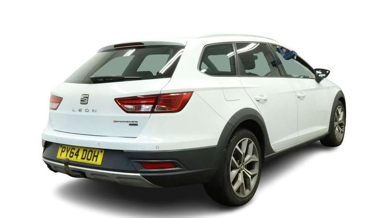 Used Seat Leon SE Technology 150 HP (110 kW) 2014 White Estate