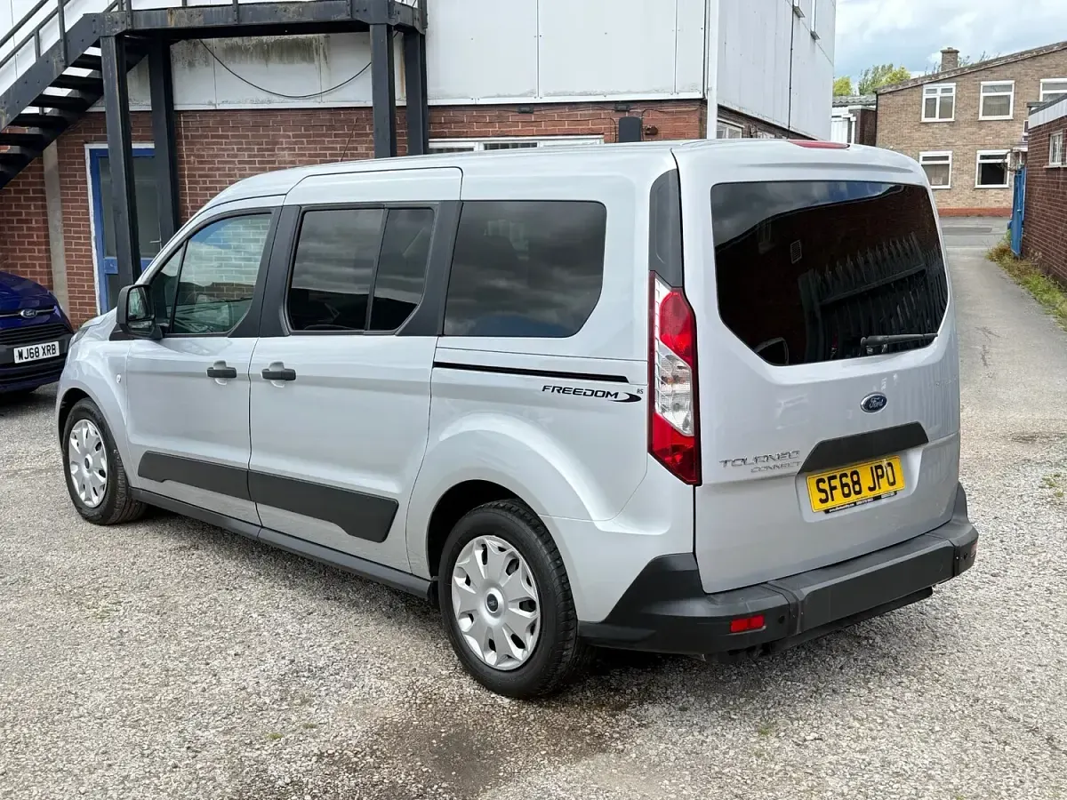 Used Ford Grand Tourneo Connect Zetec 2018 Silver MPV