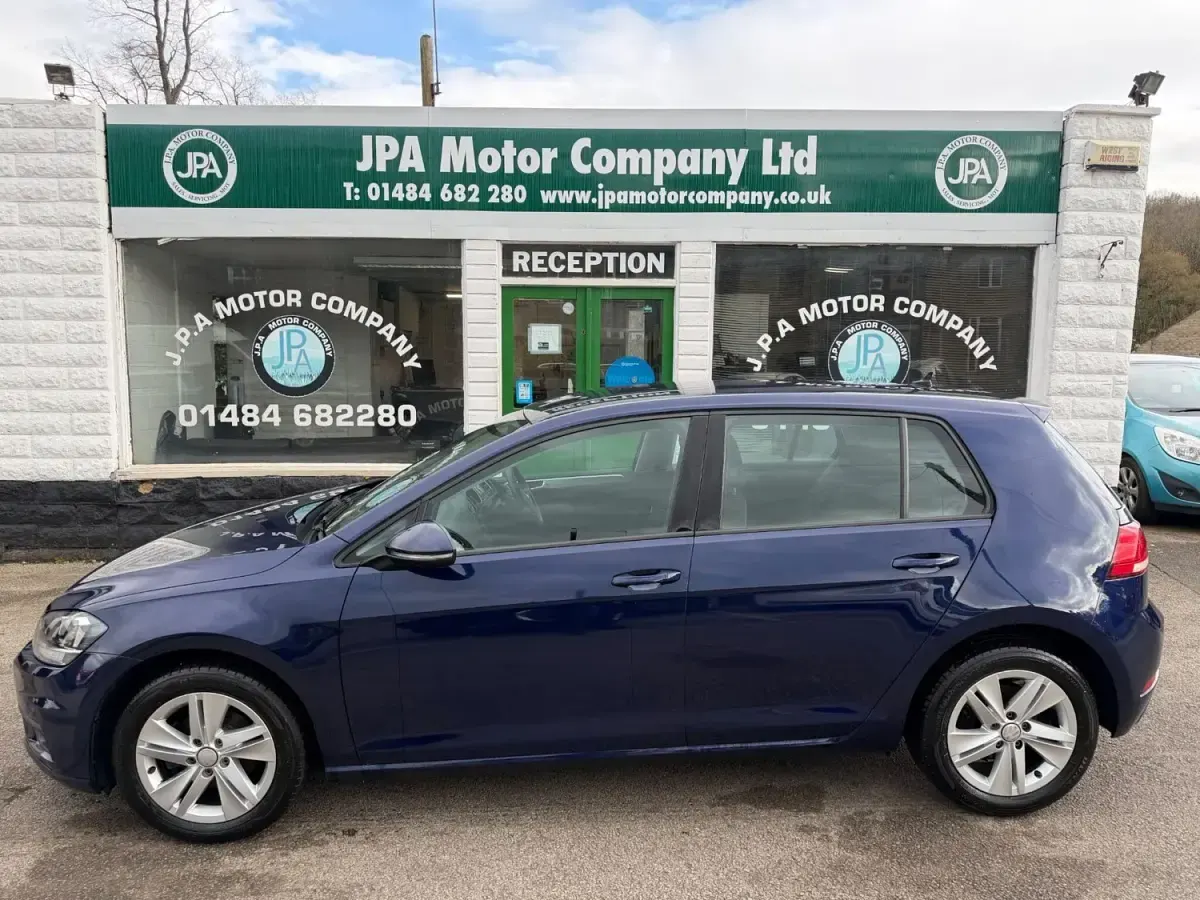 Second-hand VW Golf VII S 85 CP (62 kW) 2019 Albastru Hatchback