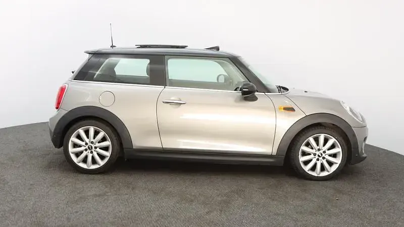 Used Mini Cooper Hatch 136 HP (100 kW) 2017 Silver Hatchback