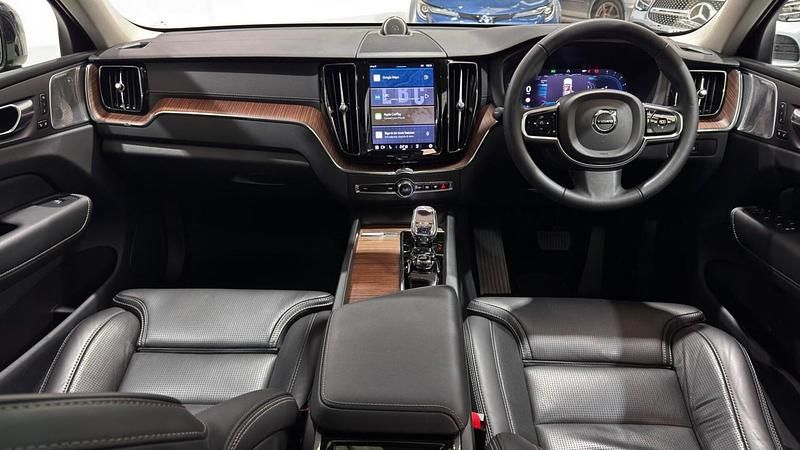 Used Volvo XC60 Ultimate 2023 Grey SUV