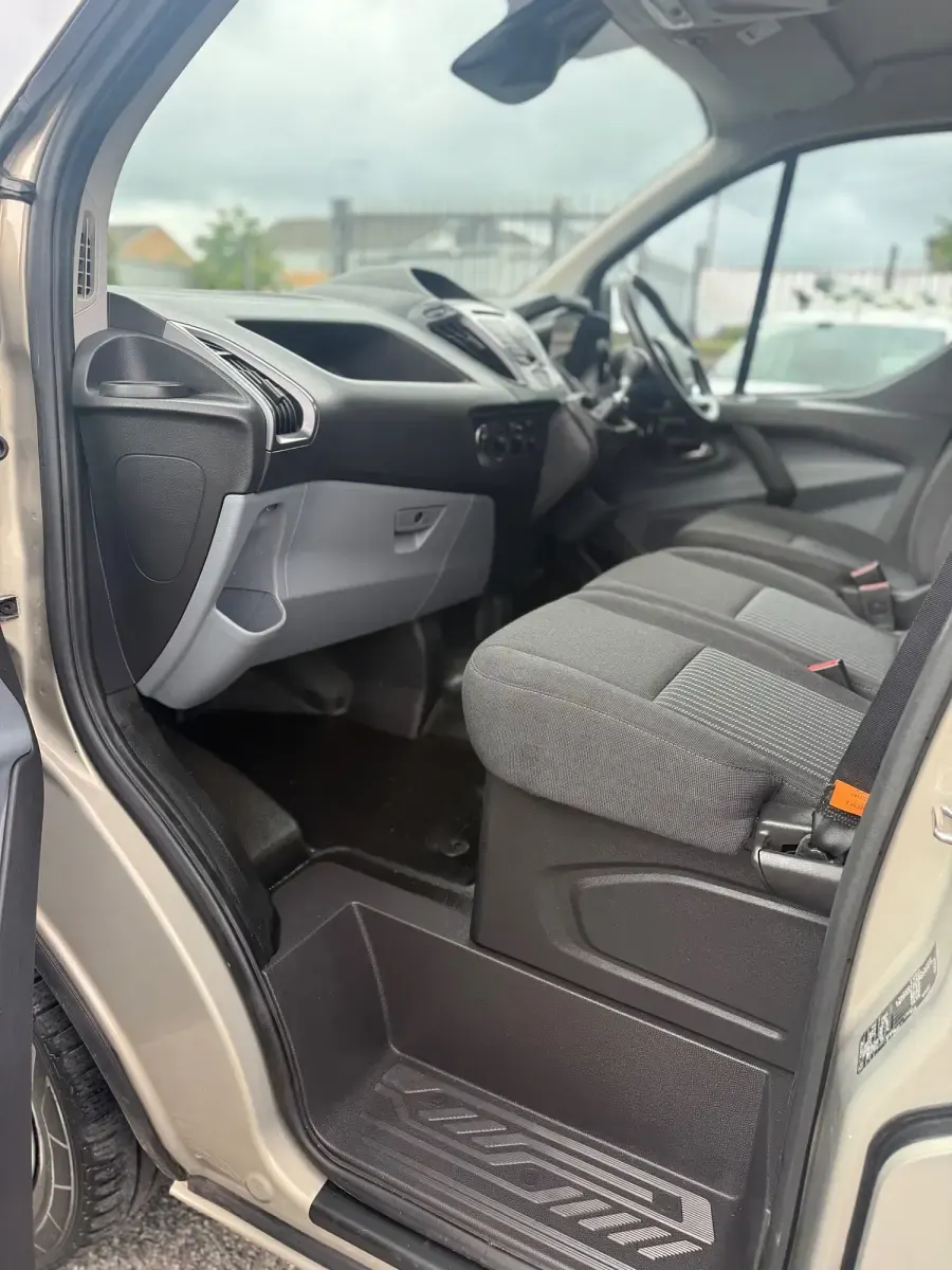 Used Ford Transit Custom Trend 130 HP (95 kW) 2018 Silver Van