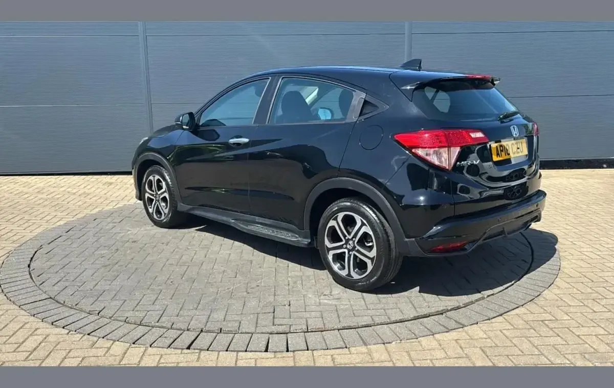 Second-hand Honda HR-V SE 182 CP (133 kW) 2018 Negru SUV