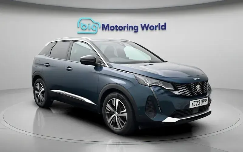 Used Peugeot 3008 Allure+ 131 HP (96 kW) 2023 Blue SUV