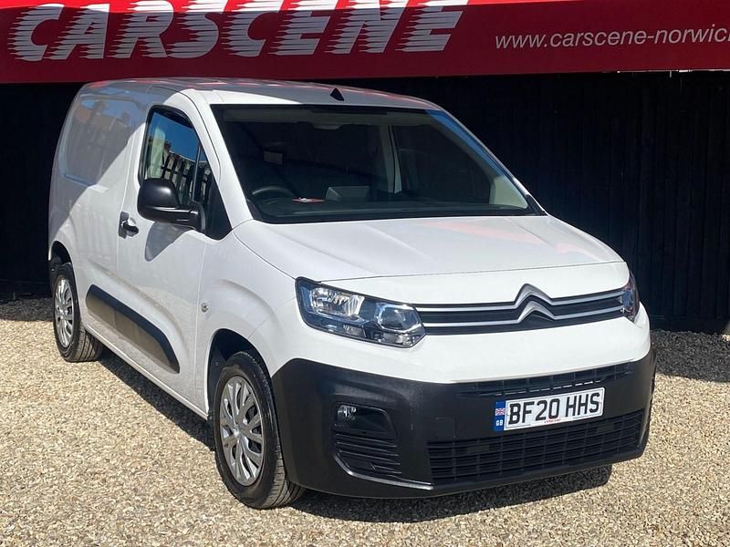 White Used 2020 Citroën Berlingo MPV | £8,399 (Good price) - Image 1/4