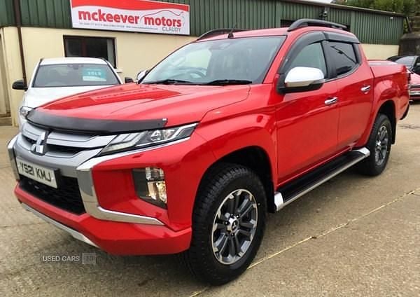 Used Mitsubishi L200 150 HP (110 kW) 2021 Red Pickup