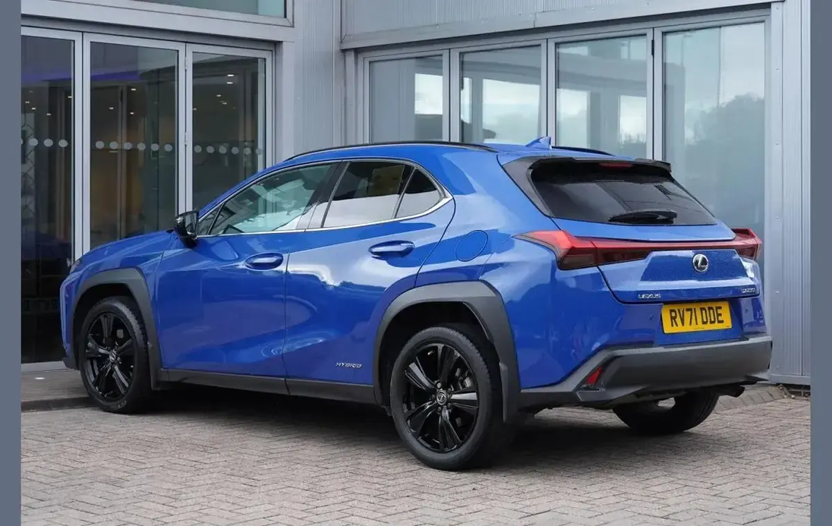 Used Lexus UX 250h 180 HP (132 kW) 2021 Blue SUV