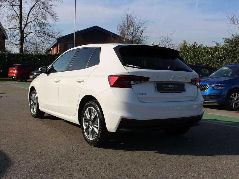 Used Skoda 110 R Comfort 81 HP (59 kW) 2022 Candy white Hatchback