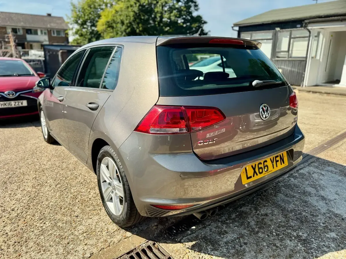 Used VW Golf VII Edition 125 HP (91 kW) 2016 Grey Hatchback