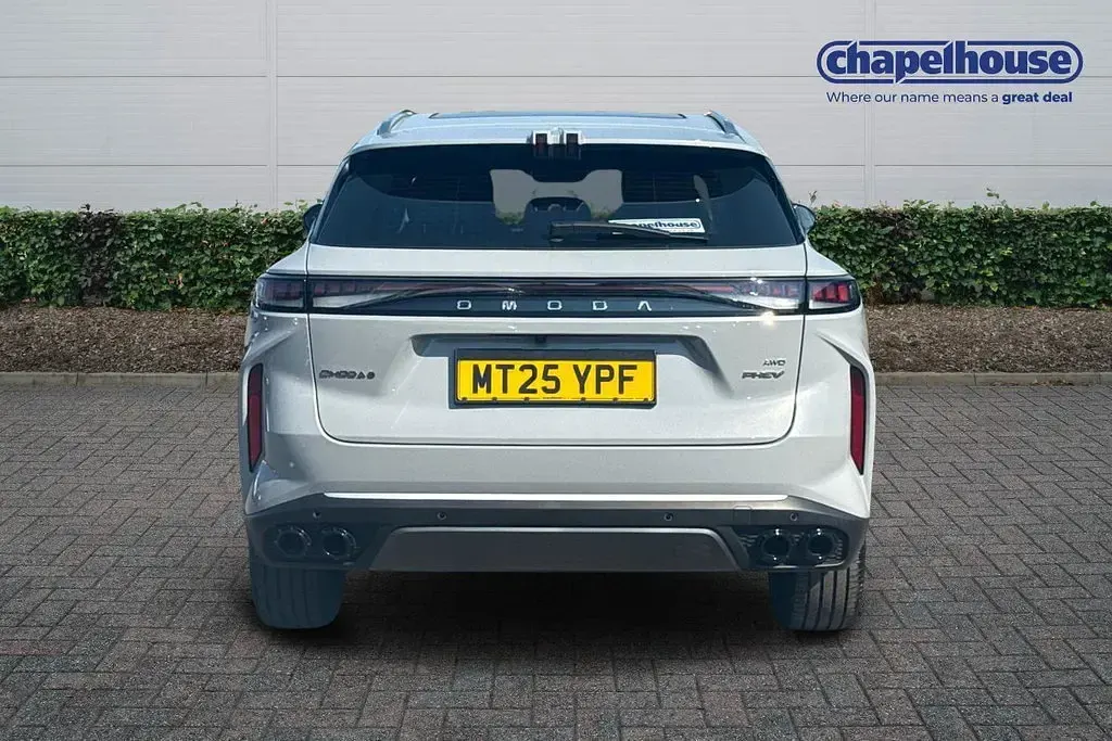 Used Omoda 9 537 HP (394 kW) 2025 SUV