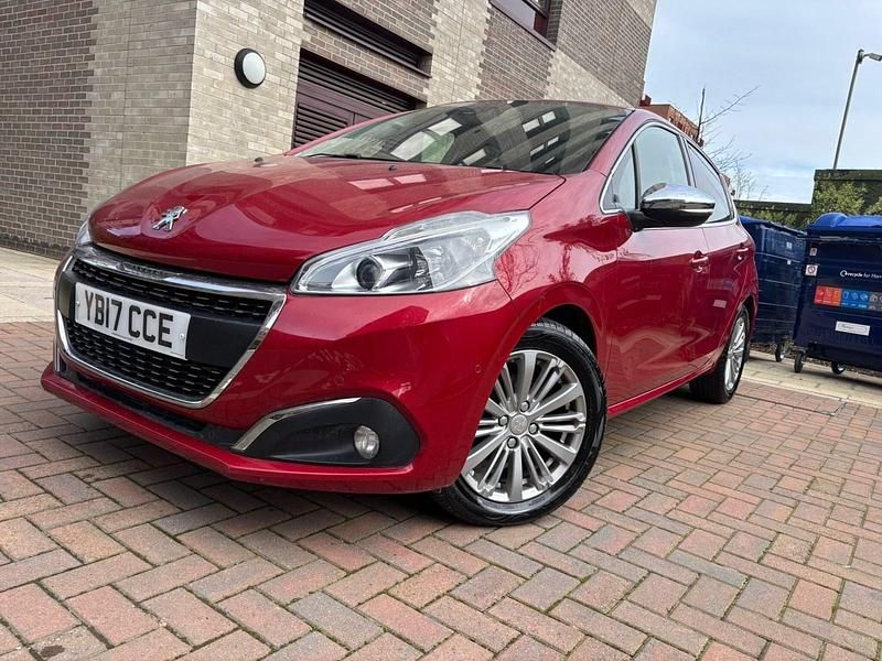 Used Peugeot 208 Allure 2017 Red Hatchback