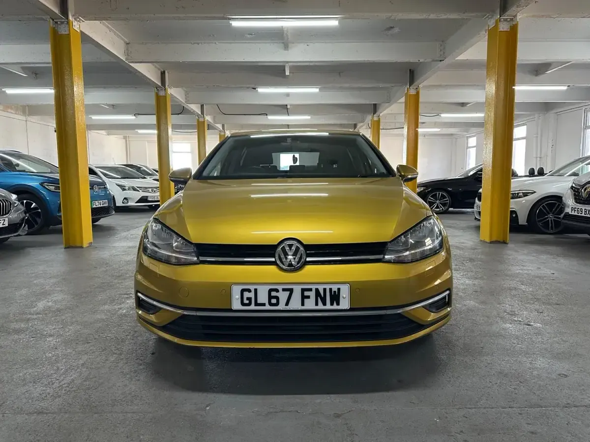 Second-hand VW Golf VII SE 2018 Galben Hatchback