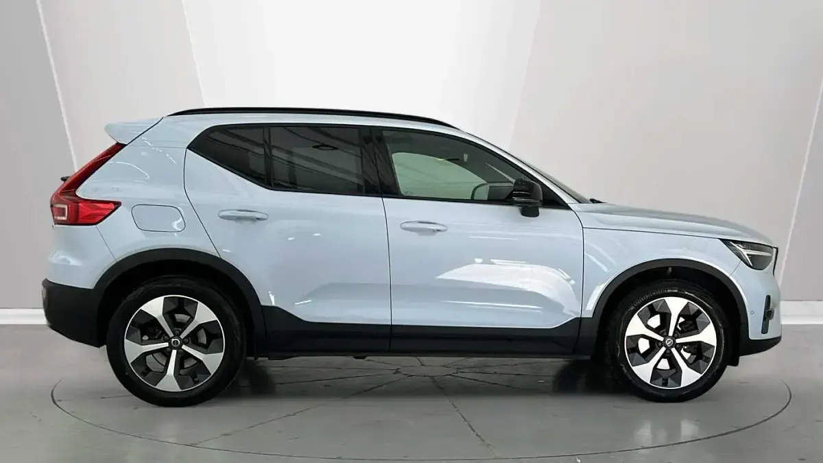 Used Volvo XC40 Ultimate 161 HP (118 kW) 2023 Blue SUV