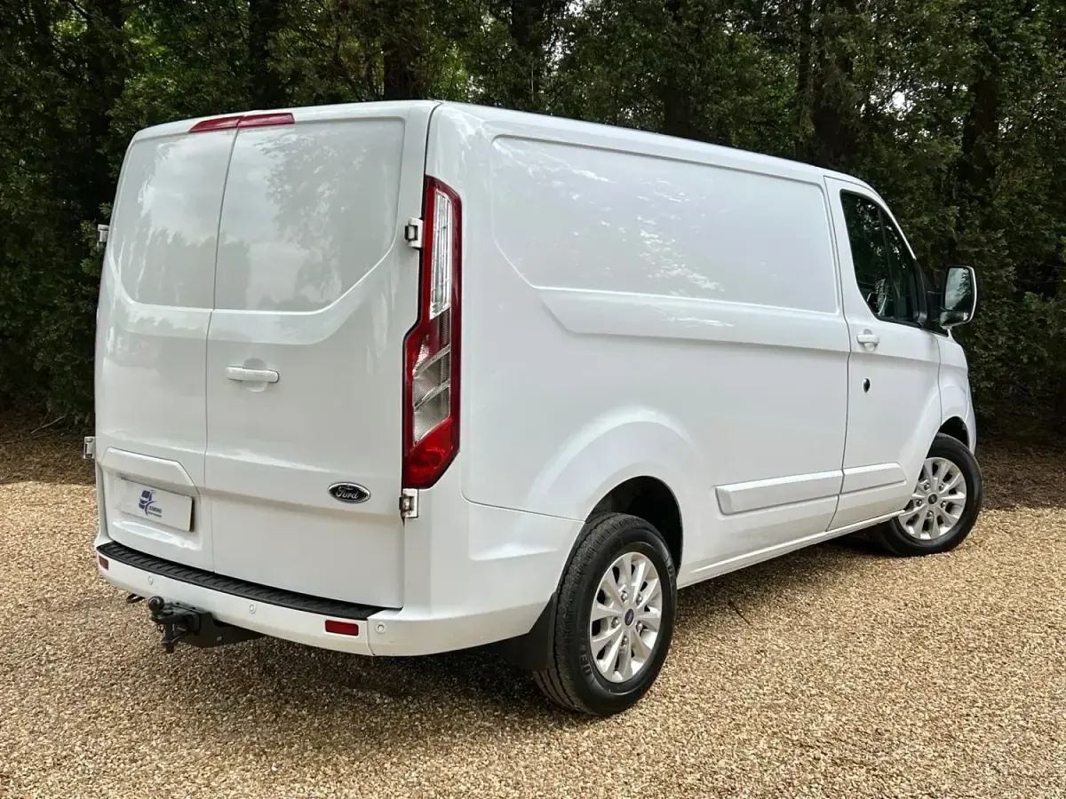 Używany Ford Transit Custom Limited 130 KM (95 kW) 2021 Biały