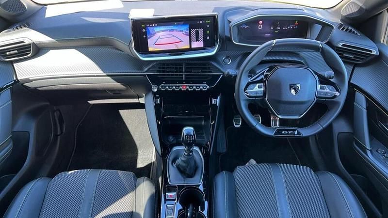 Używany Peugeot 208 GT 99 KM (72 kW) 2025 Żółty Hatchback