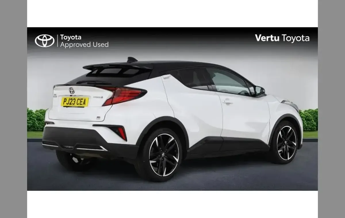 Used Toyota C-HR Sport 122 HP (89 kW) 2023 White SUV