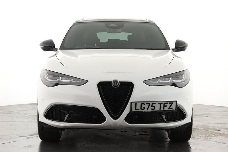 New Alfa Romeo Stelvio Veloce 276 HP (202 kW) 2025 White SUV