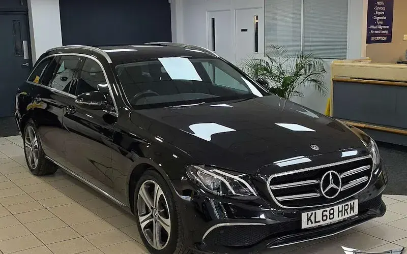 Used Mercedes E200 SE 184 HP (135 kW) 2019 Black Estate