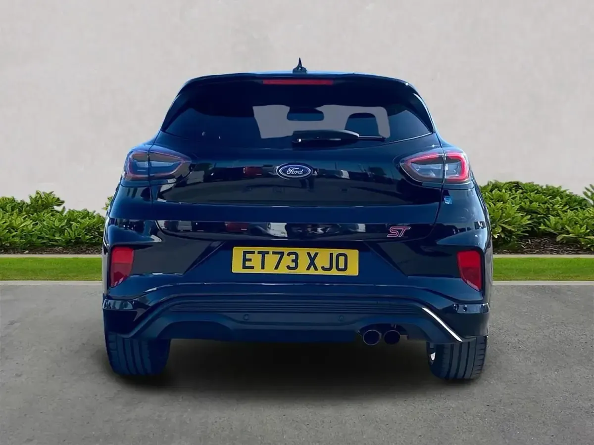 Usado Ford Puma ST 200 CV (147 kW) 2023 Negro SUV