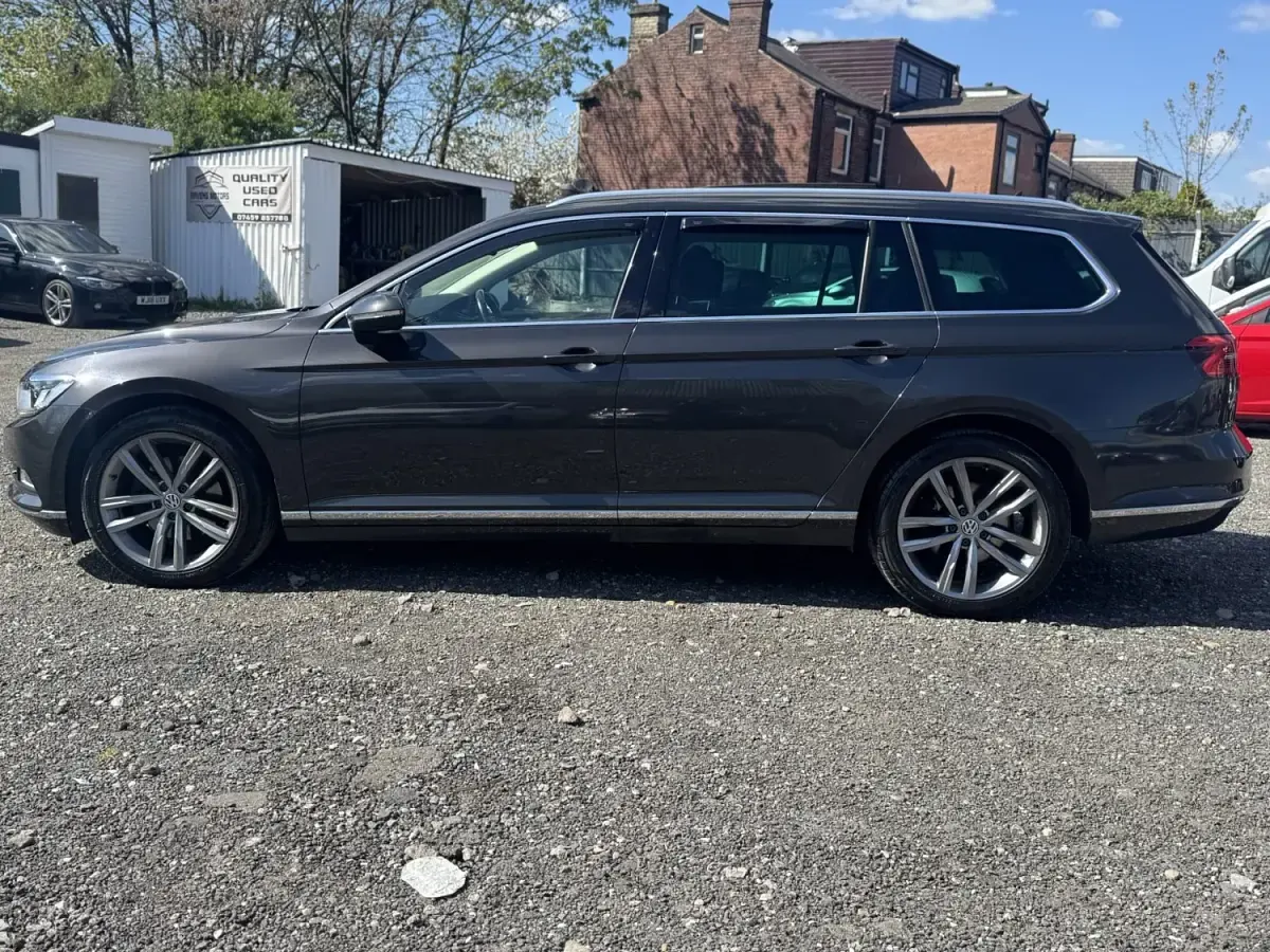 Usado VW Passat GT 150 HP (110 kW) 2018 Cinzento Carrinha