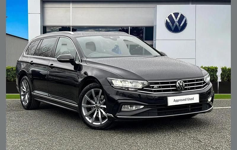 Used VW Passat R-line 150 HP (110 kW) 2022 Black Estate