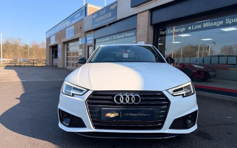 Used Audi A4 Black Edition 150 HP (110 kW) 2019 White Sedan
