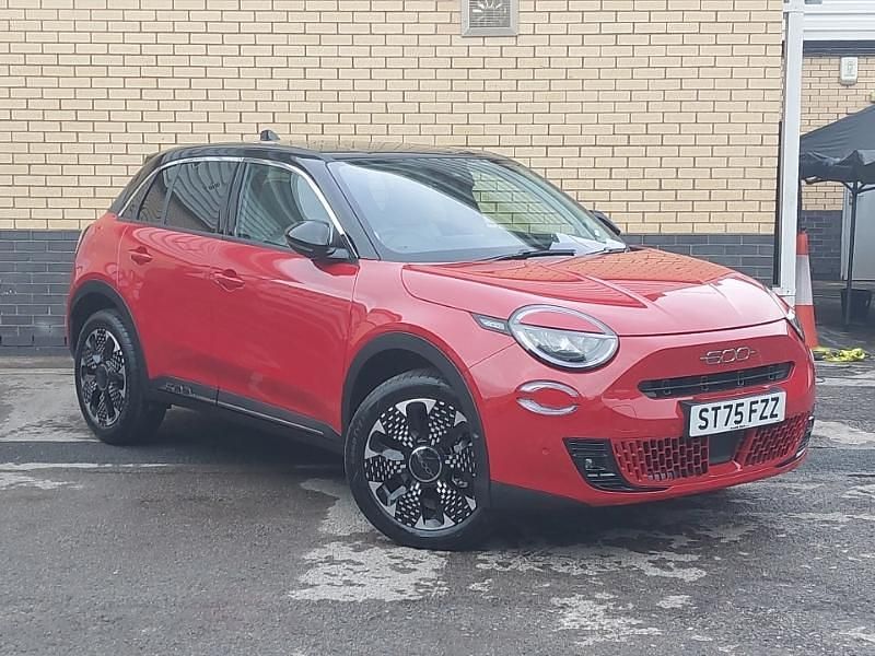 Bicolour red with black roof New 2025 Fiat 600 La Prima Hatchback | £21,998 - Image 1/4